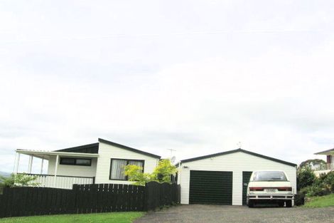 Photo of property in 22 Anzac Road, Pukekohe, 2120