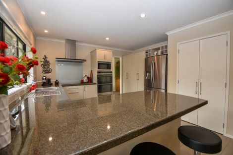 Photo of property in 5 The Glade, Carterton, 5713