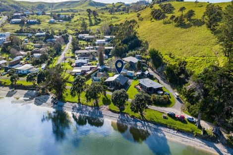 Photo of property in 6 The Strand, Whakapirau, Maungaturoto, 0583