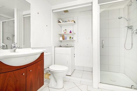 Photo of property in 2/275 Karaka Bay Road, Karaka Bays, Wellington, 6022