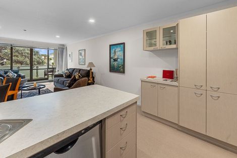 Photo of property in 281 Maunganui Road, Mount Maunganui, 3116