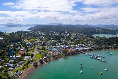 Photo of property in 27 Wellington Street, Russell, 0202