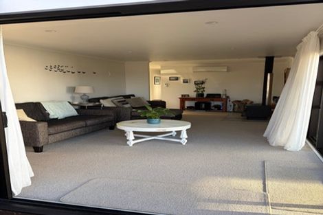Photo of property in 105 Kaipara Portage Road, Riverhead, 0820