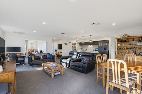 Photo of property in 52 Hilton Drive, Amberley, 7410