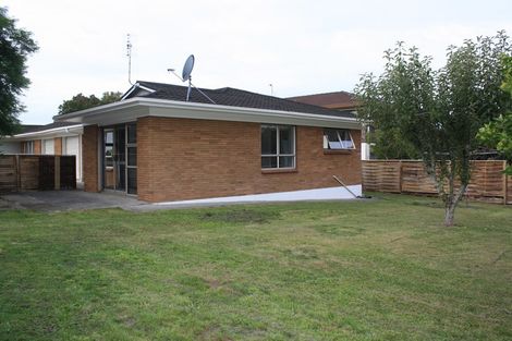 Photo of property in 2/2 Thurston Place, Bucklands Beach, Auckland, 2012