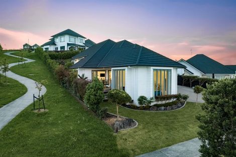 Photo of property in 96 Arran Point Parade, Orewa, 0931