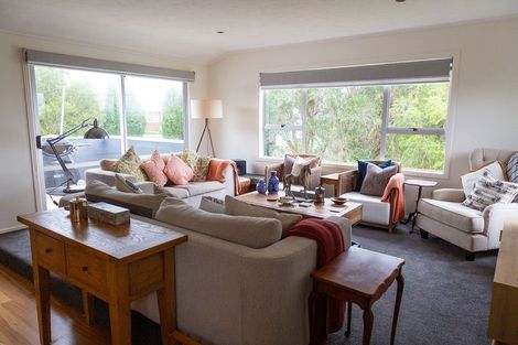 Photo of property in 6 Boler Place, New Lynn, Auckland, 0600