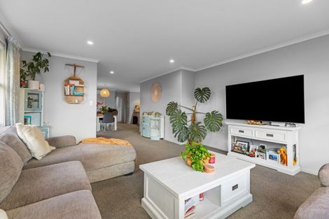 Photo of property in 26 Tiria Drive, Papamoa Beach, Papamoa, 3118