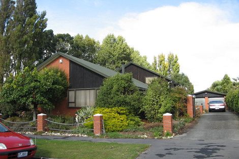 Photo of property in 19 Sayers Crescent, Ilam, Christchurch, 8041