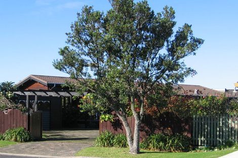 Photo of property in 10 Moenui Avenue, Orewa, 0931