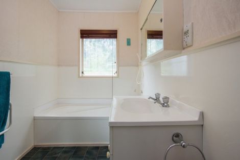 Photo of property in 100 Manganese Point Road, Tamaterau, Whangarei, 0174