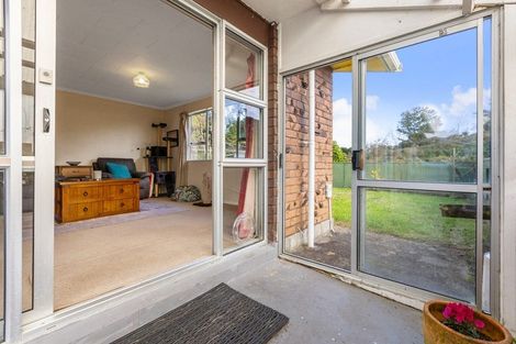 Photo of property in 82 Pioneer Road, Moturoa, New Plymouth, 4310