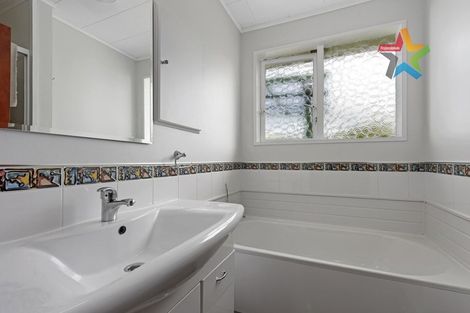 Photo of property in 63 Waipounamu Drive, Kelson, Lower Hutt, 5010