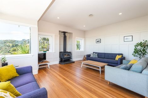 Photo of property in 108 Moncks Spur Road, Redcliffs, Christchurch, 8081