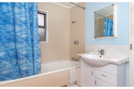 Photo of property in 43 Arcon Drive, Broomfield, Christchurch, 8042