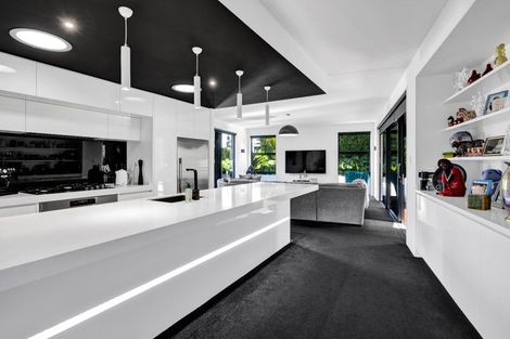 Photo of property in 14 Brooklands Road, Brooklands, New Plymouth, 4310