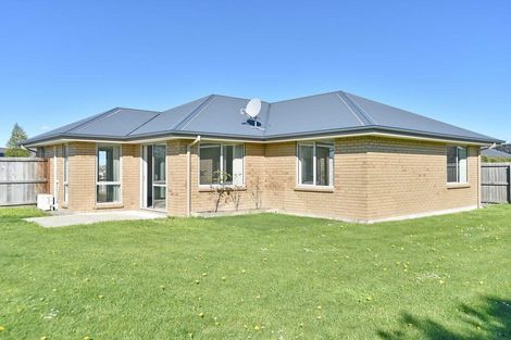 Photo of property in 69 Acacia Avenue, Rangiora, 7400