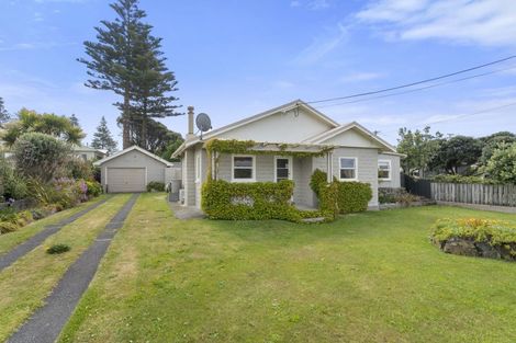 Photo of property in 67 Moana Street, Otaki Beach, Otaki, 5512