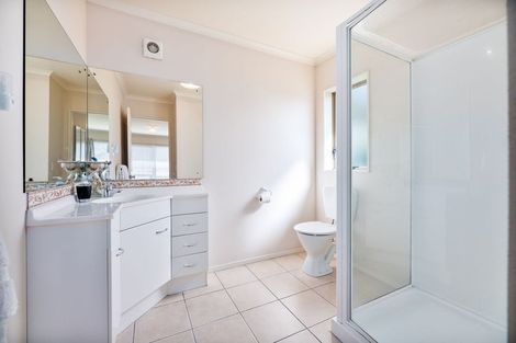 Photo of property in 5 Highfields Terrace, Henderson, Auckland, 0612