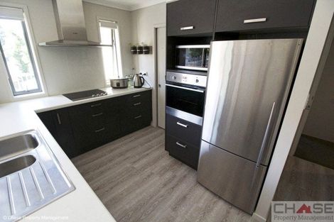 Photo of property in 16a Holiday Road, Stanmore Bay, Whangaparaoa, 0932