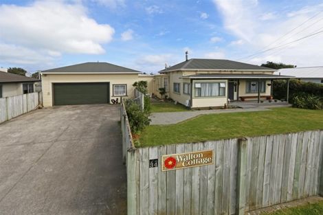 Photo of property in 34 Domett Street, Opunake, 4616