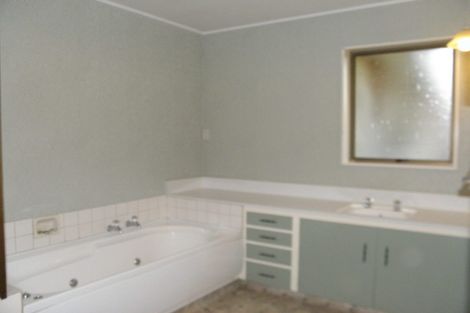 Photo of property in 398 Bay Road, West Plains, Invercargill, 9879