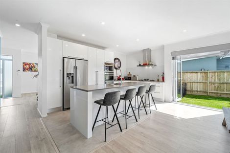 Photo of property in 21 Tyler Davies Drive, Red Beach, 0932