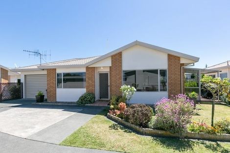 Photo of property in 2/38 Neeve Road, Taradale, Napier, 4112