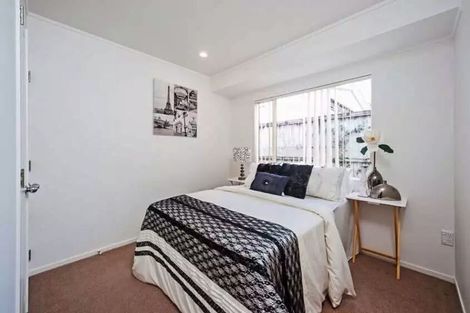 Photo of property in 112 Marina View Drive, West Harbour, Auckland, 0618