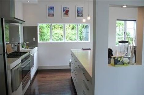 Photo of property in 1/5 Milton Road, Northcote Point, Auckland, 0627