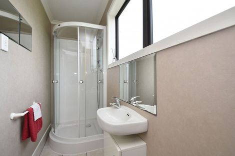 Photo of property in 17 Aloway Street, Wallacetown, 9816