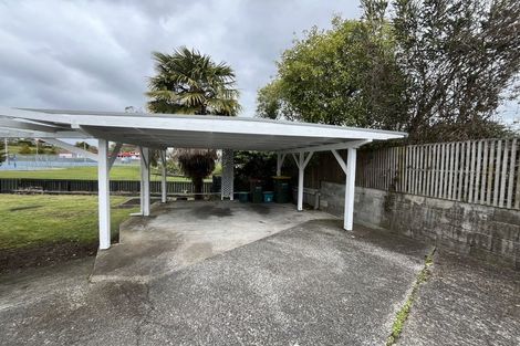 Photo of property in 1 Kingsway Crescent, Forest Lake, Hamilton, 3200