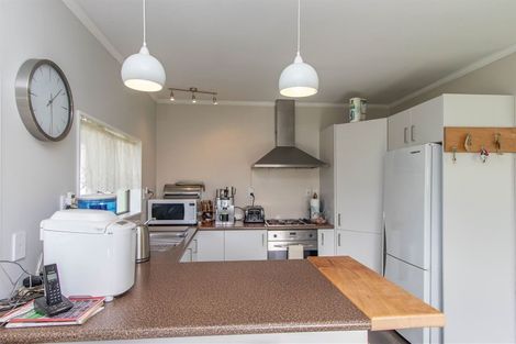 Photo of property in 3 Tariki Road, Tariki, Inglewood, 4390