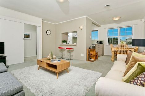 Photo of property in 117 Stanley Road, Glenfield, Auckland, 0629