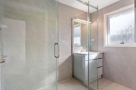 Photo of property in 8 Skyla Place, Massey, Auckland, 0614