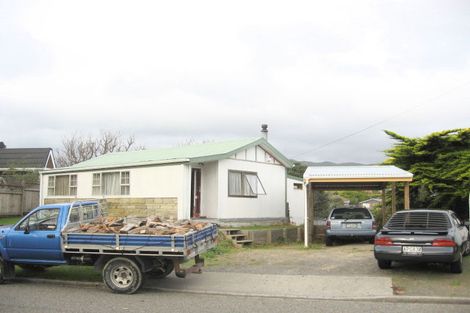 Photo of property in 26 Renown Road, Raumati South, Paraparaumu, 5032