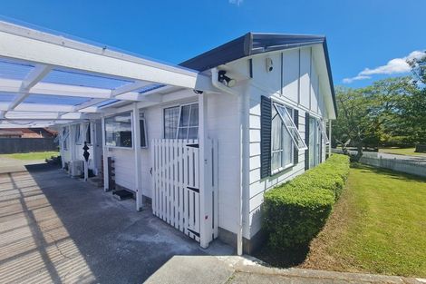 Photo of property in 4 Delaware Grove, Totara Park, Upper Hutt, 5018
