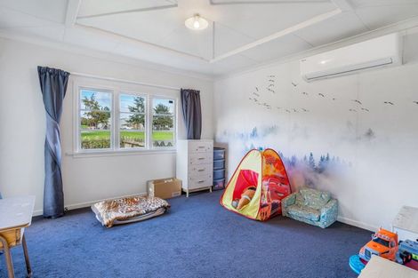 Photo of property in 12 Mccaughan Street, Browns, Winton, 9781