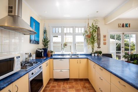 Photo of property in 162 Saint Aubyn Street, New Plymouth, 4310