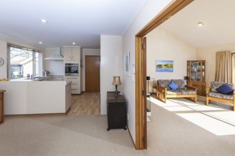 Photo of property in 27 Regency Crescent, Redwood, Christchurch, 8051