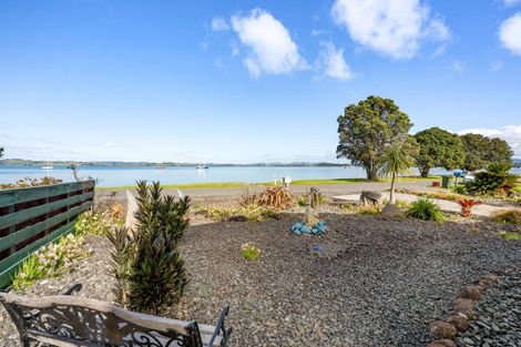 Photo of property in 6 Waikaraka Beach Road, Tamaterau, Whangarei, 0174
