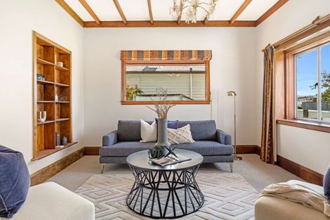 Photo of property in 11 Chelwood Street, Takaro, Palmerston North, 4412