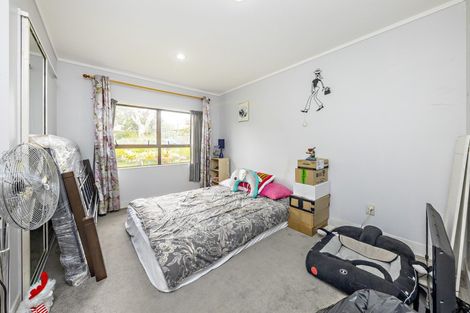 Photo of property in 123 Wattle Farm Road, Wattle Downs, Auckland, 2103