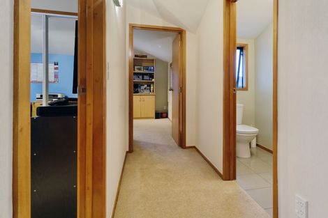 Photo of property in 8a Woodfern Crescent, Titirangi, Auckland, 0604