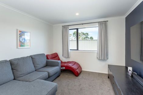 Photo of property in 16 Ross Taylor Lane, Masterton, 5810