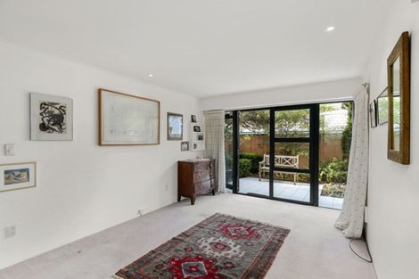 Photo of property in Highwic, 1/32 Hobson Street, Thorndon, Wellington, 6011