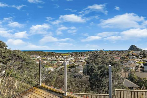 Photo of property in 15a Crownhill Street, Spotswood, New Plymouth, 4310