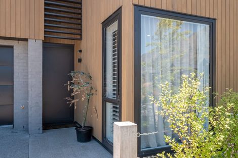 Photo of property in 12 Inder Street, Jacks Point, 9371