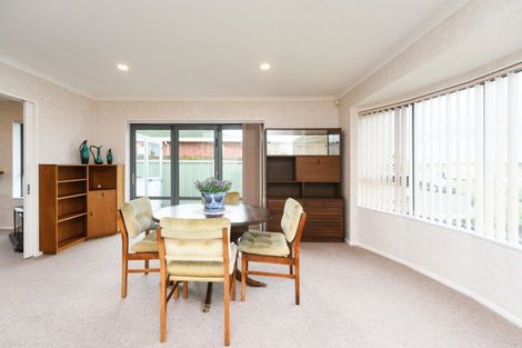 Photo of property in 28 Cedar Crescent, Feilding, 4702