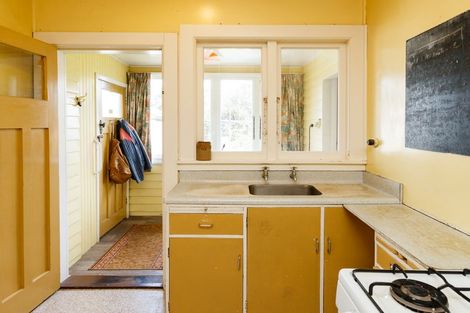 Photo of property in 11 Miro Street, Takaro, Palmerston North, 4410